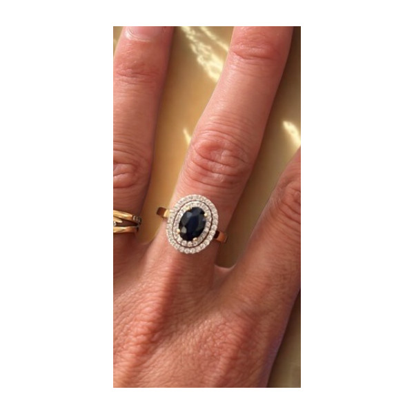 Bague trilogie femme en or jaune 375 – Saphir 1.65 ct & zirconium Bague trilogie femme en or jaune 375 – Saphir 1.65 ct & zirconium