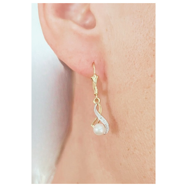 Boucles d’oreilles dormeuses or jaune 750 avec perles de culture Boucles d’oreilles dormeuses or jaune 750 avec perles de culture