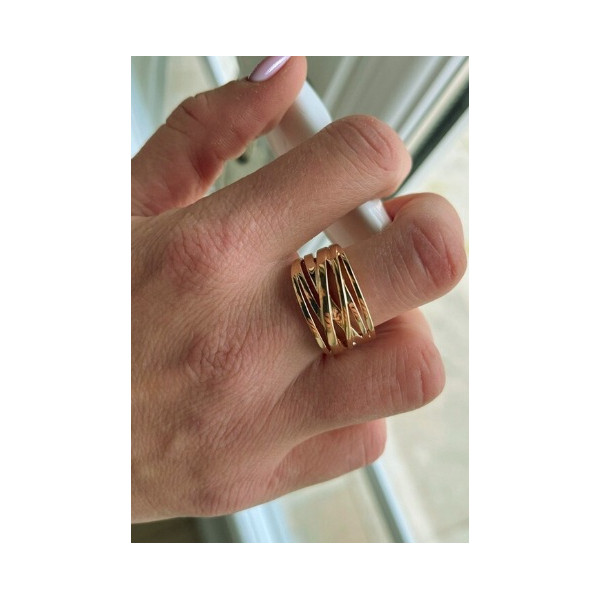 Bague femme argent massif large à motif croisé ouvert - vue portée Bague femme argent massif large à motif croisé ouvert - vue portée