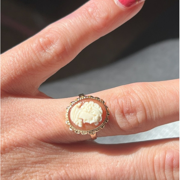 Bague Or Jaune 750 camée